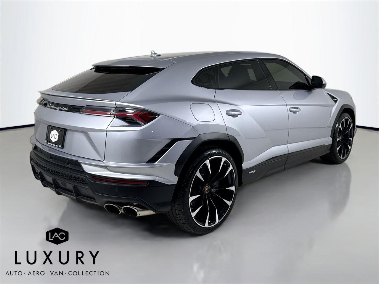 2024 Lamborghini Urus S photo 4