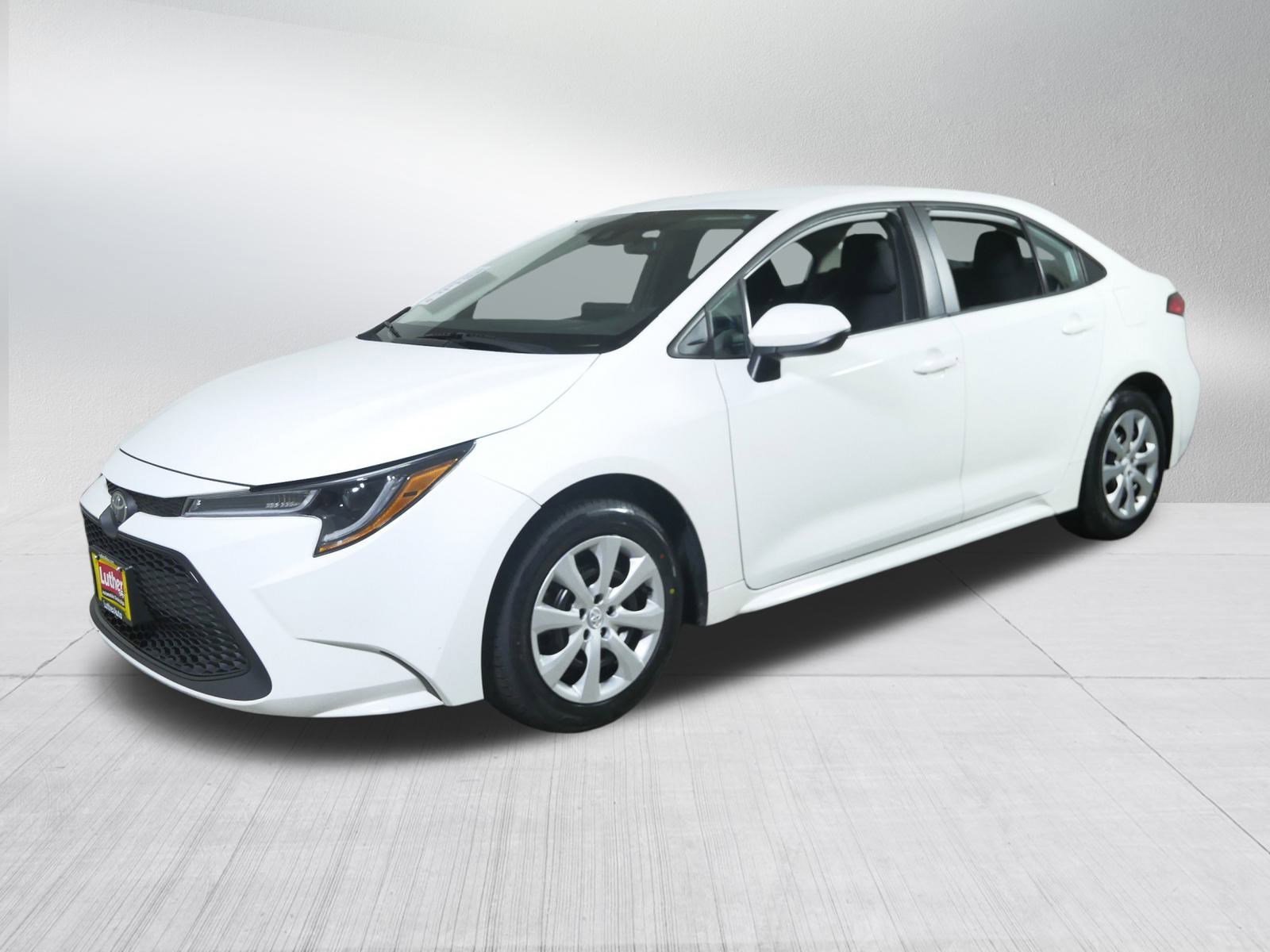 2022 Toyota Corolla LE photo 3