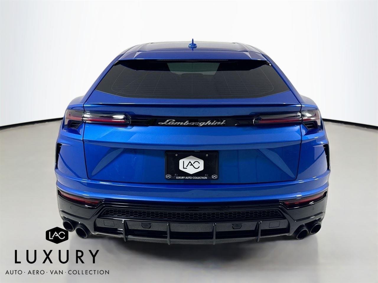2022 Lamborghini Urus photo 5
