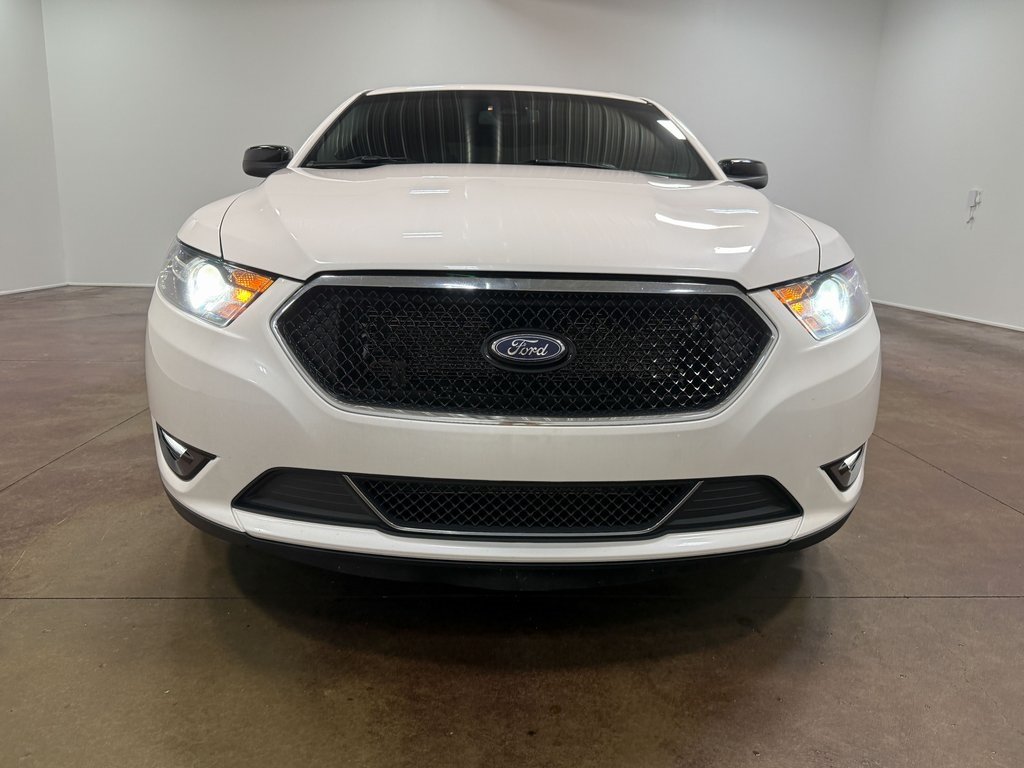 2019 Ford Taurus SHO photo 34