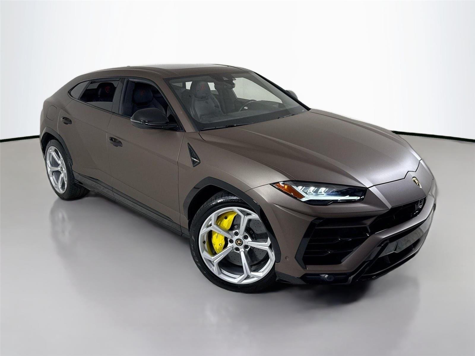 2020 Lamborghini Urus photo 47