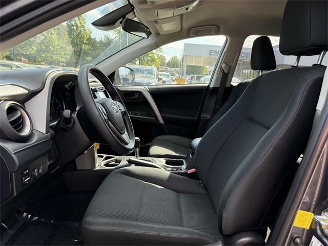 2017 Toyota RAV4 LE photo 13