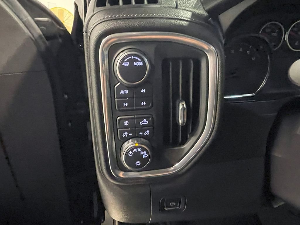 2021 Chevrolet Silverado 1500 RST photo 18
