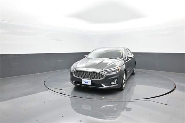 2019 Ford Fusion Hybrid Titanium photo 3