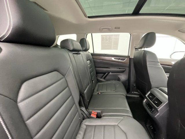 2024 Volkswagen Atlas SEL photo 14