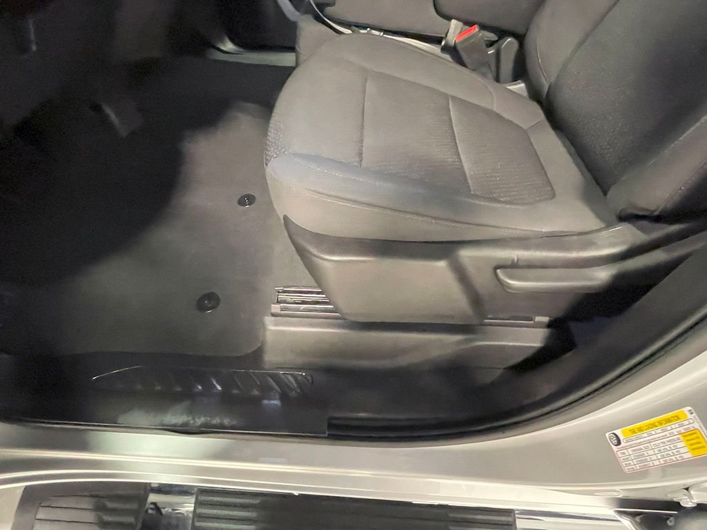2021 Chevrolet Silverado 1500 Custom photo 18