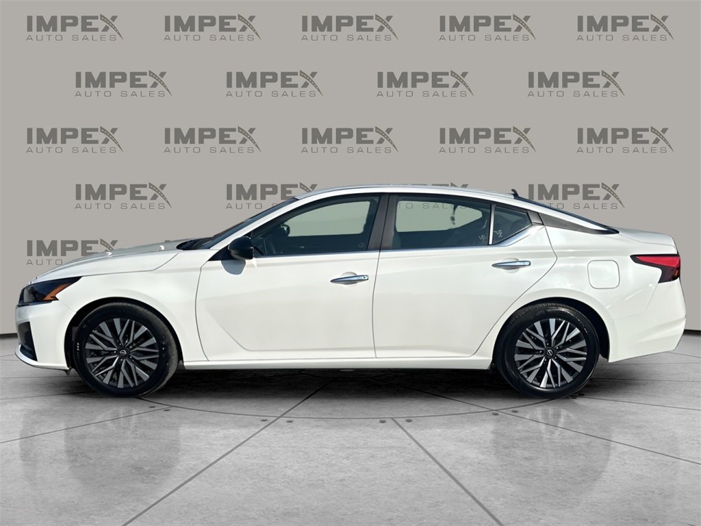 2025 Nissan Altima 2.5 SV photo 2