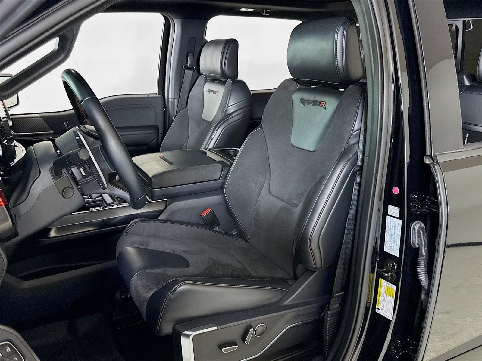 2023 Ford F-150 Raptor photo 10