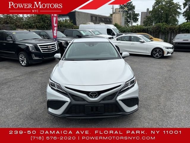 2024 Toyota Camry SE photo 2