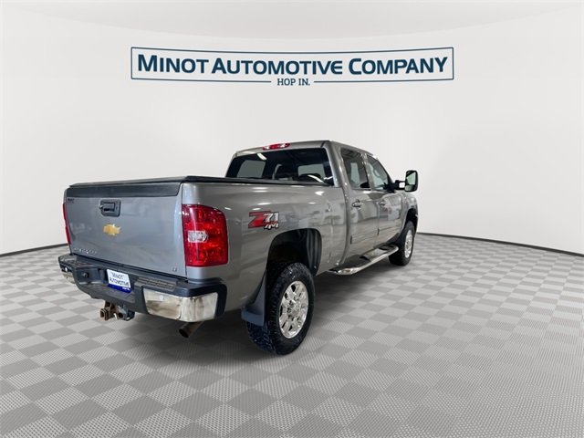 2013 Chevrolet Silverado 2500HD LT photo 4