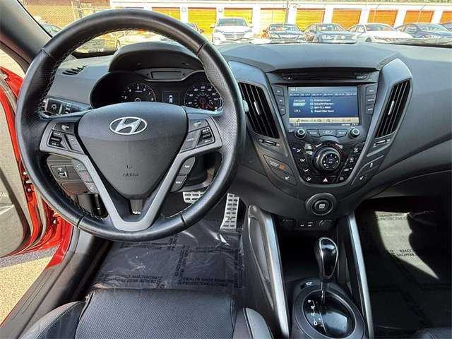 2016 Hyundai Veloster Turbo photo 16