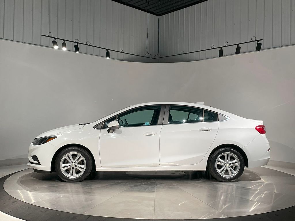 2018 Chevrolet Cruze LT photo 12