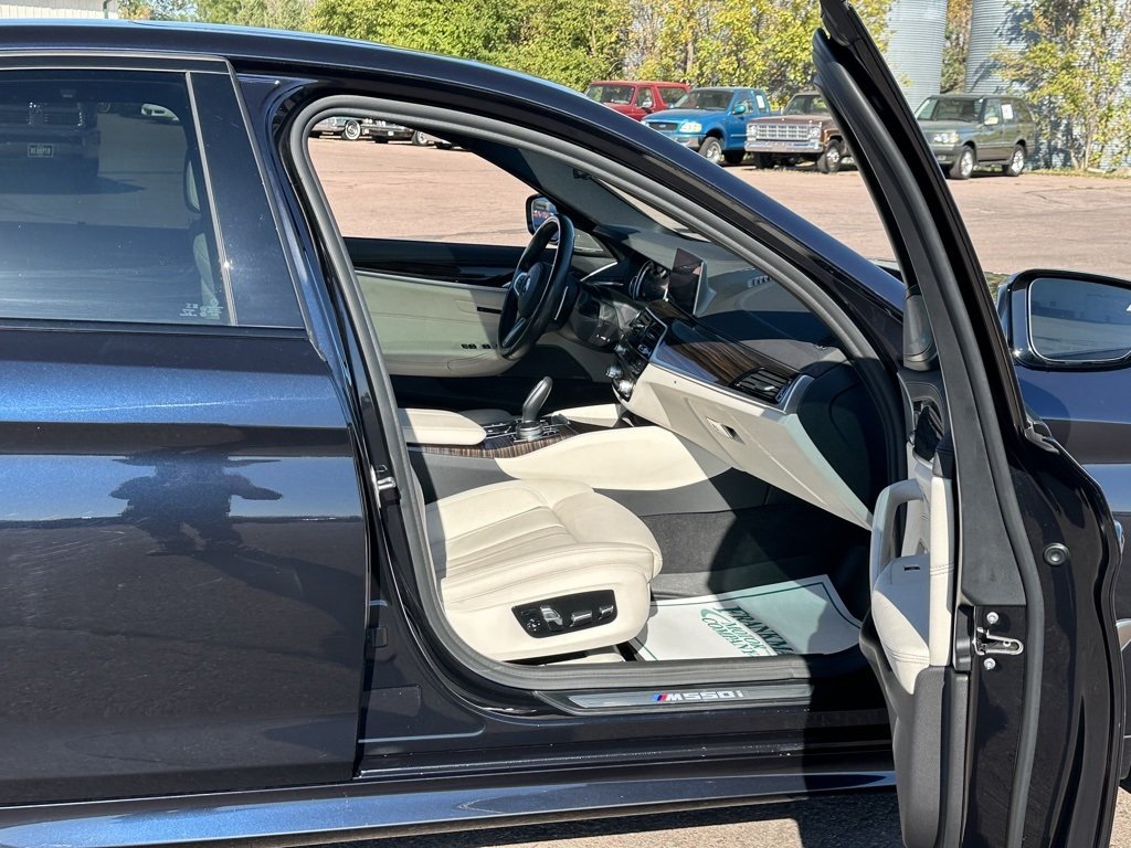 2019 Bmw M550i xDrive Sedan photo 21