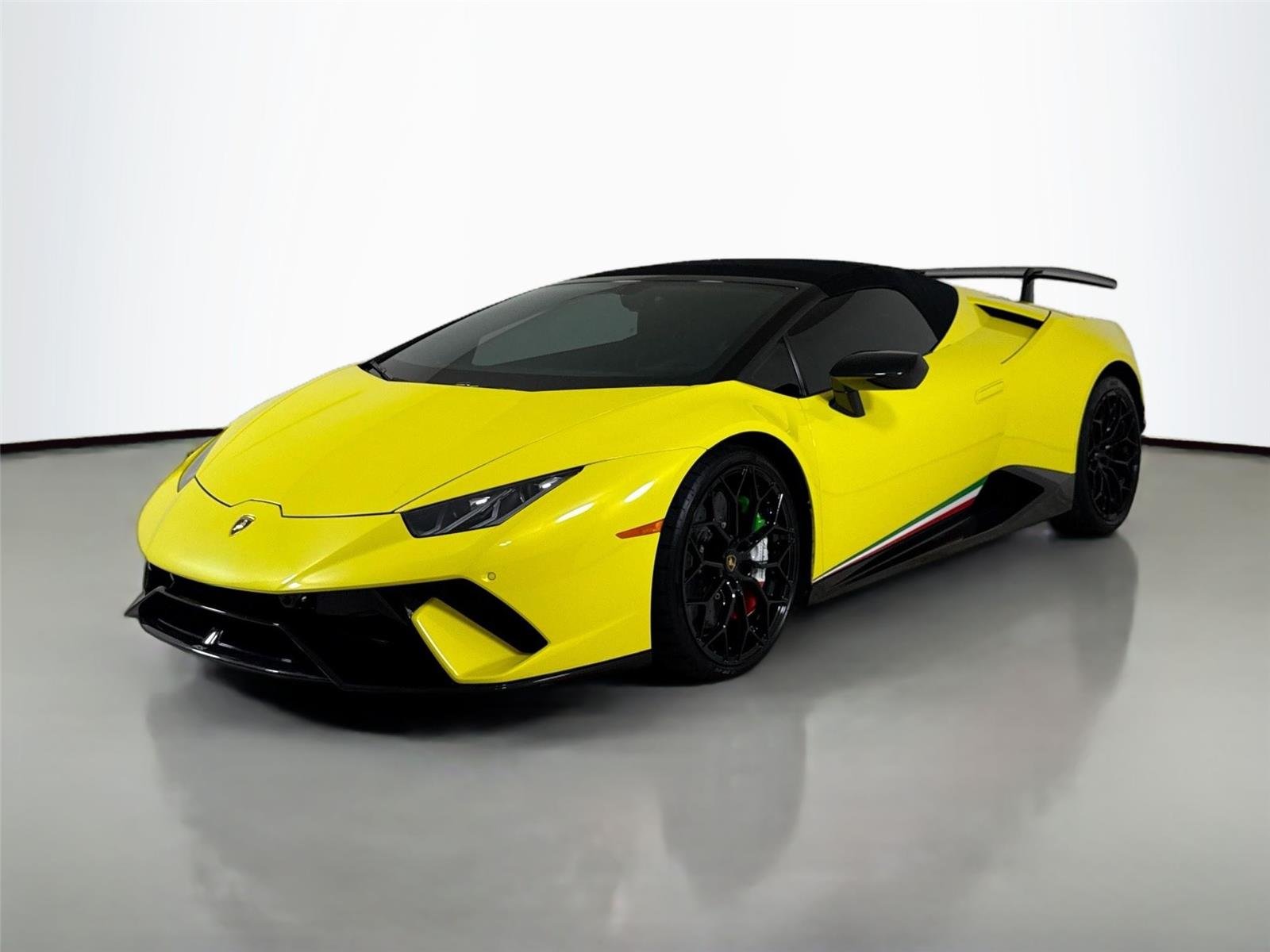 2019 Lamborghini Huracan Spyder Performante photo 47