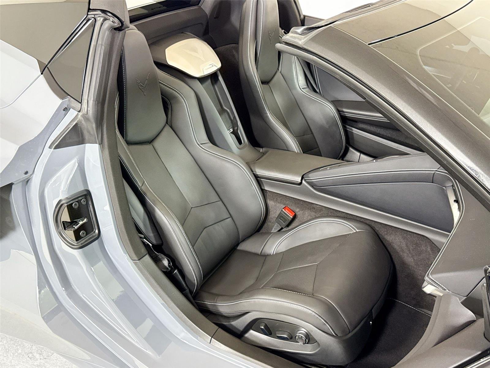 2025 Chevrolet Corvette 2LT photo 23