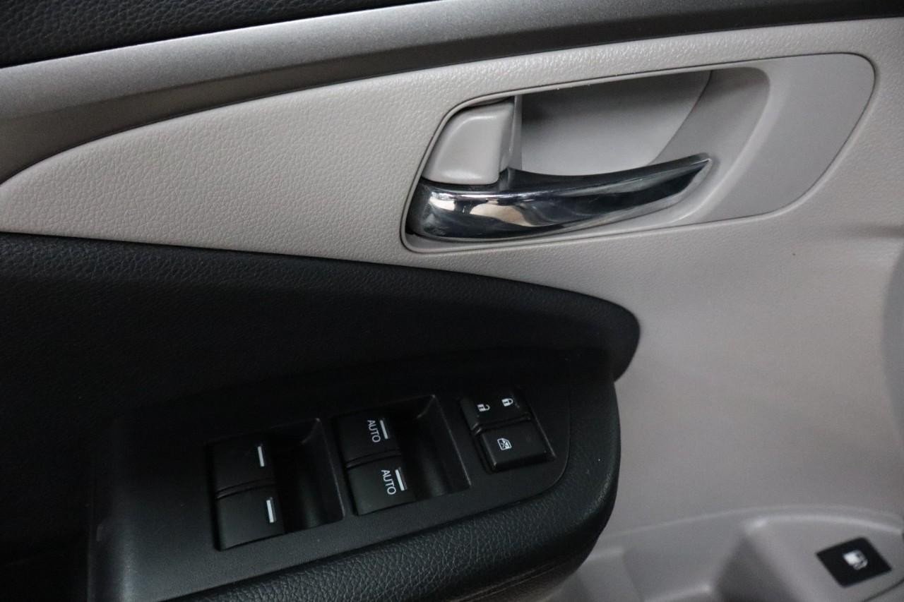 2019 Honda Pilot EX photo 10