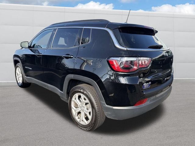 2024 Jeep Compass Latitude photo 3