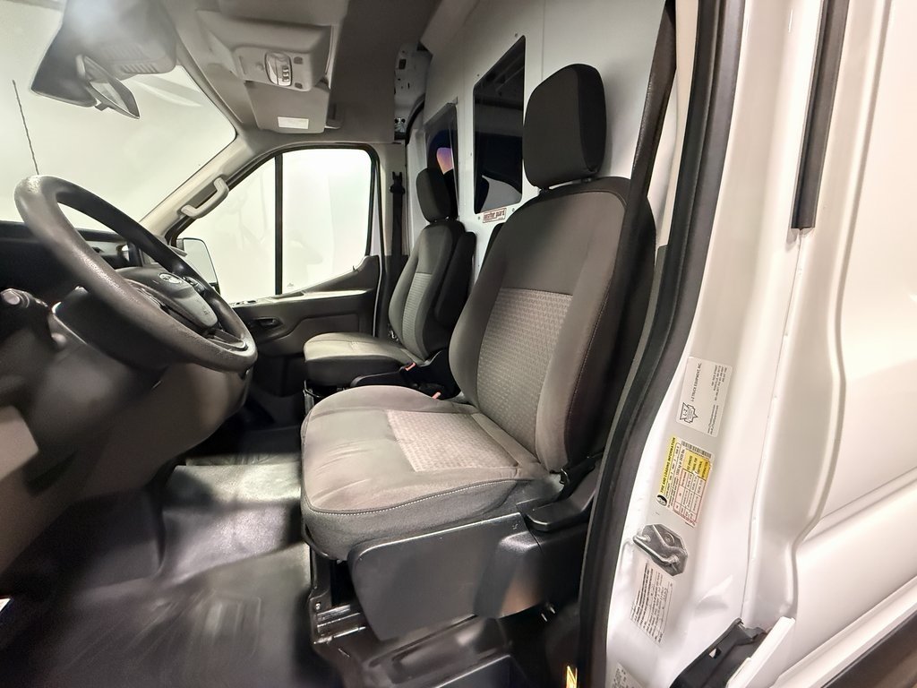 2020 Ford Transit photo 7
