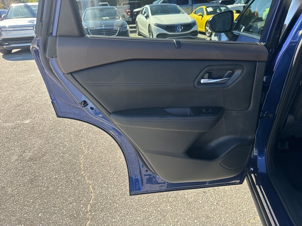 2023 Nissan Rogue SL photo 28