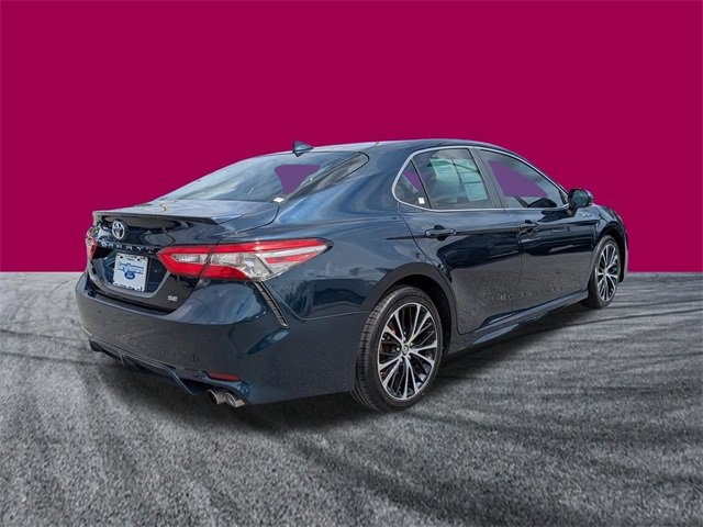 2019 Toyota Camry SE photo 4