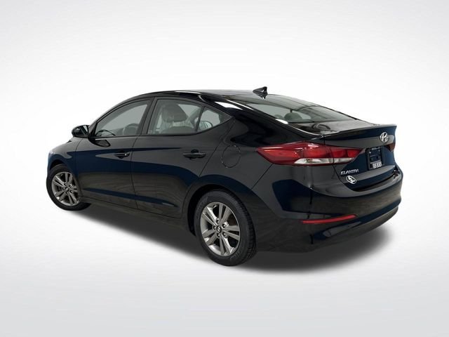 2017 Hyundai Elantra SE photo 2