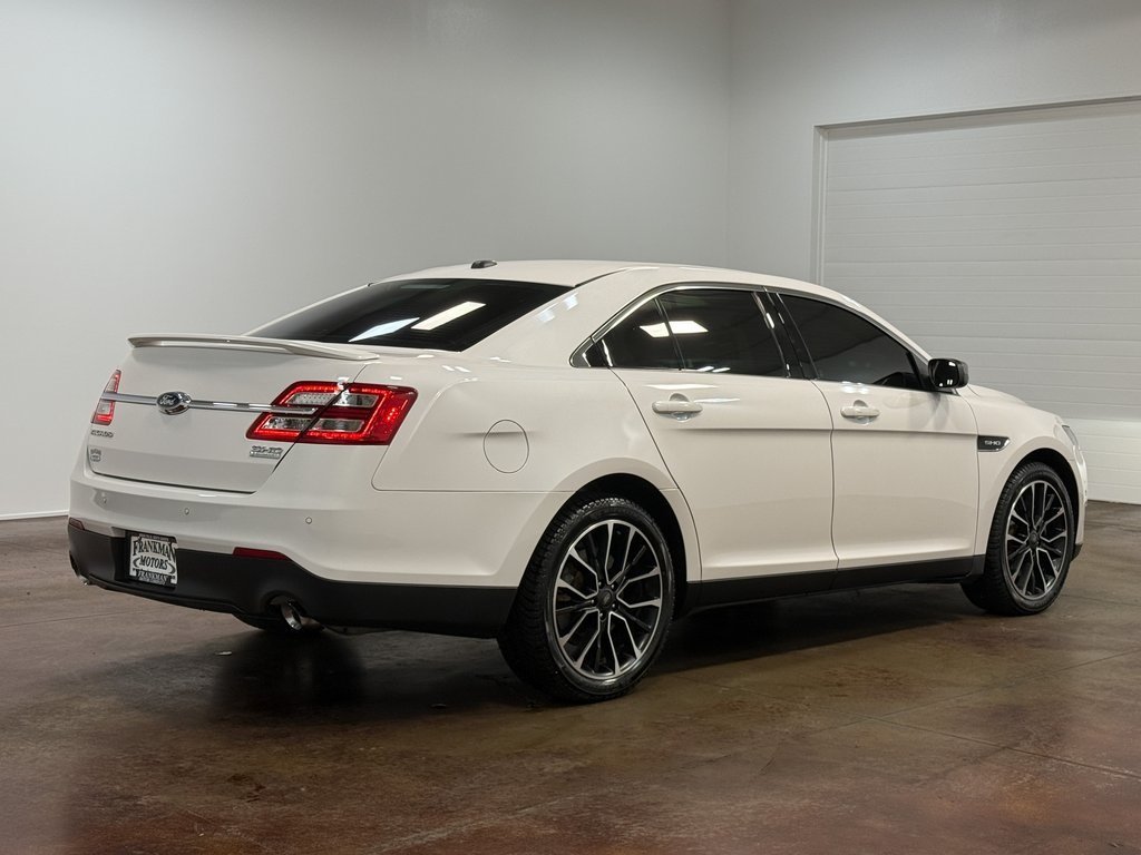 2019 Ford Taurus SHO photo 18