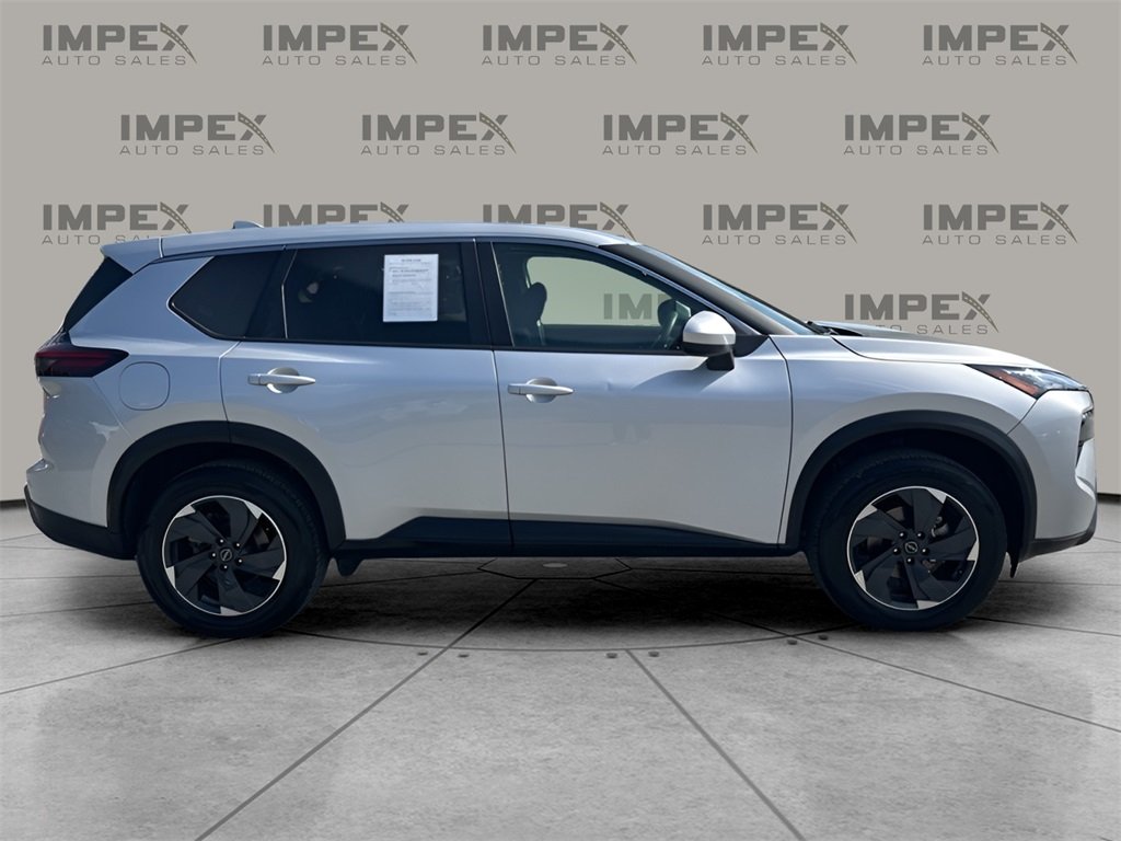 2024 Nissan Rogue SV photo 6