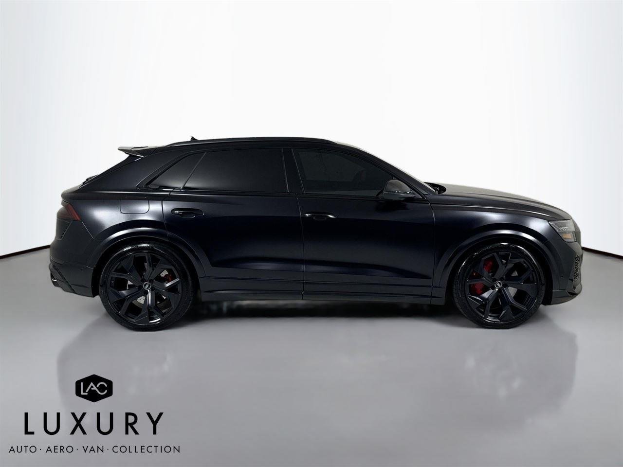 2020 Audi RS Q8 photo 2