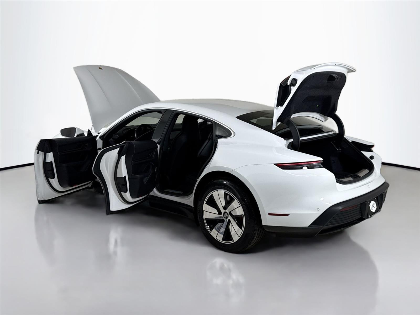 2023 Porsche Taycan 4S photo 37