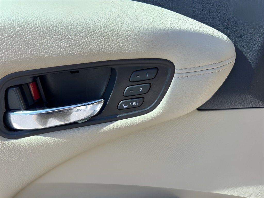 2018 Acura RDX Technology Plus photo 11
