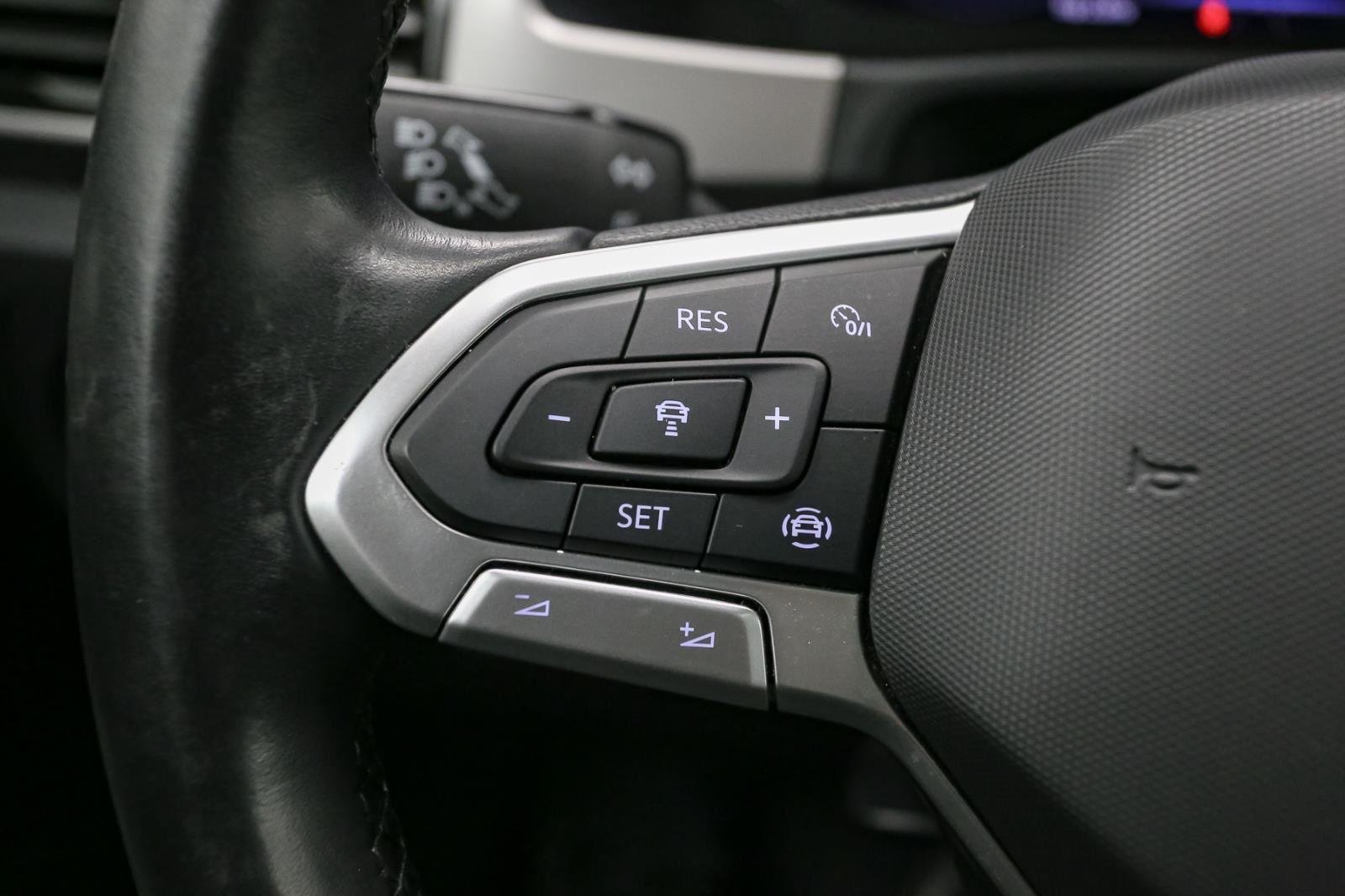 2020 Volkswagen Atlas Cross Sport SEL photo 29