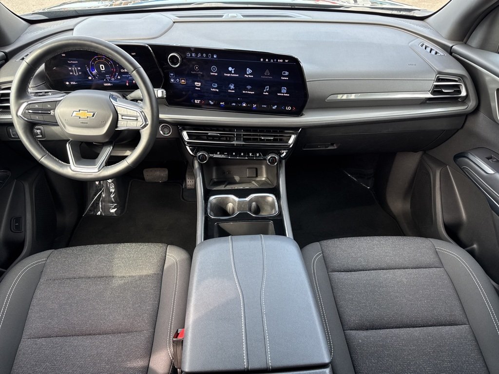 2025 Chevrolet Traverse photo 7