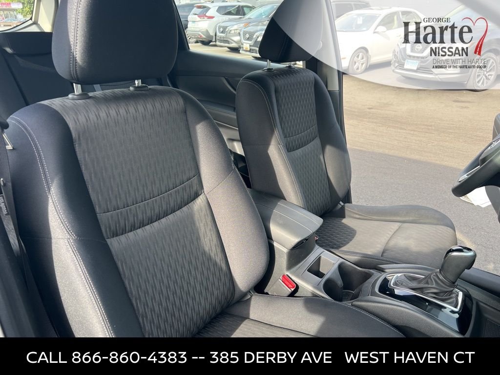 2017 Nissan Rogue S photo 23