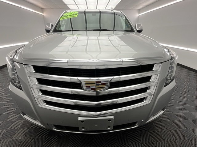 2016 Cadillac Escalade ESV Base photo 2