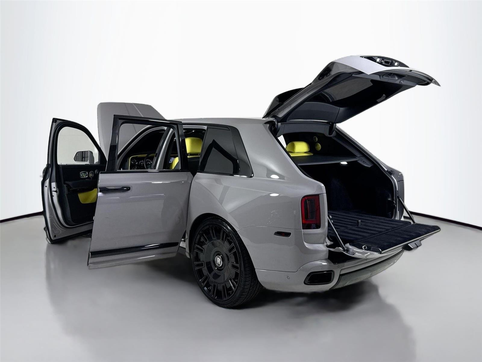 2022 Rolls Royce Cullinan RR31 photo 41