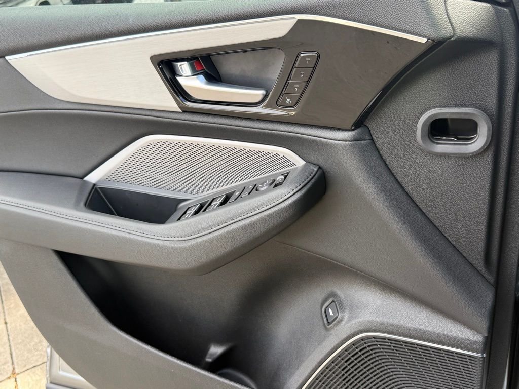 2025 Acura MDX Base photo 35