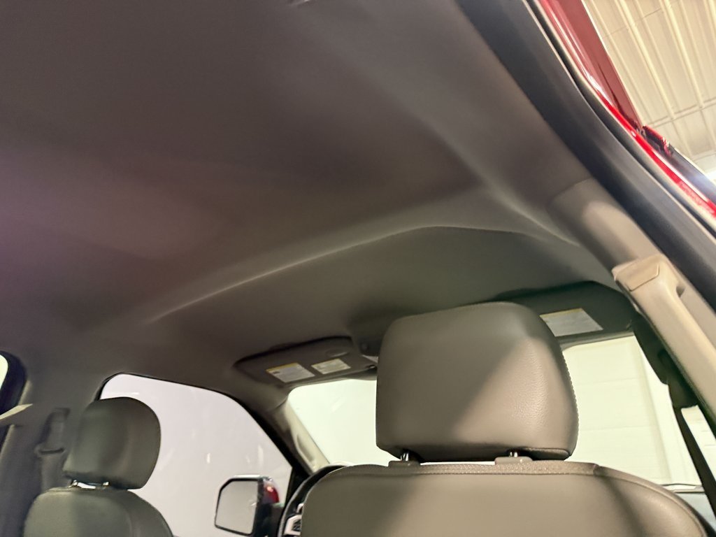2016 Ford F-150 Lariat photo 14