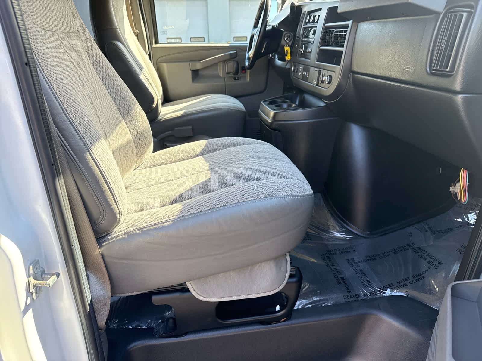 2016 Chevrolet Express LS photo 12