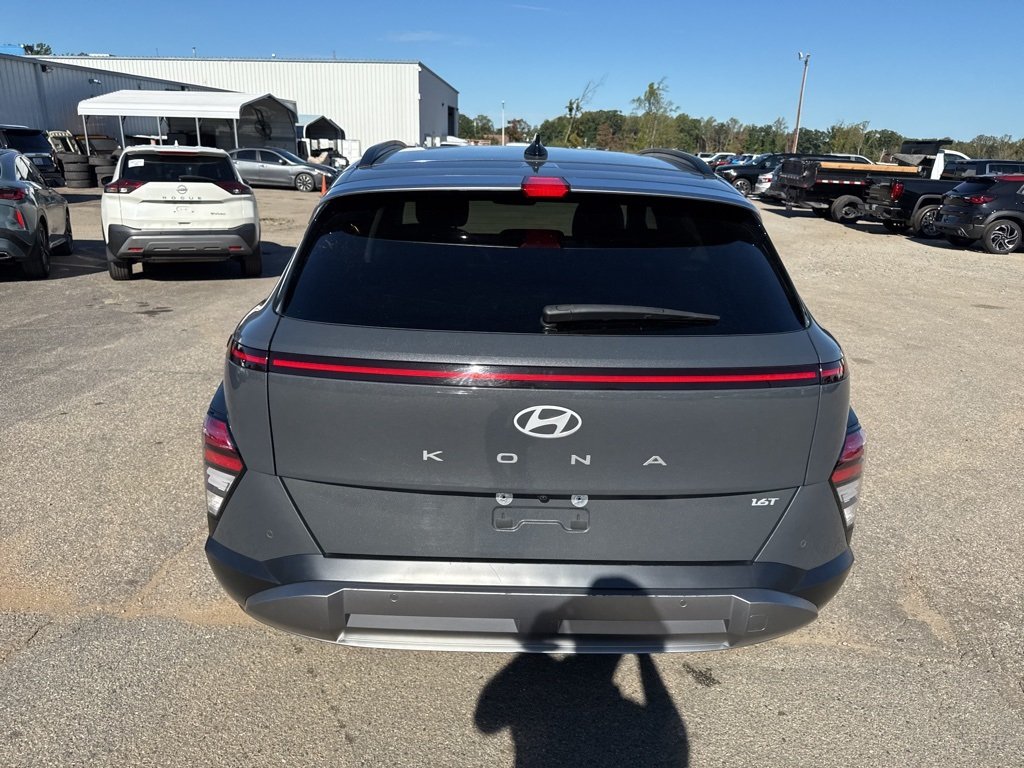 2024 Hyundai Kona Limited photo 2