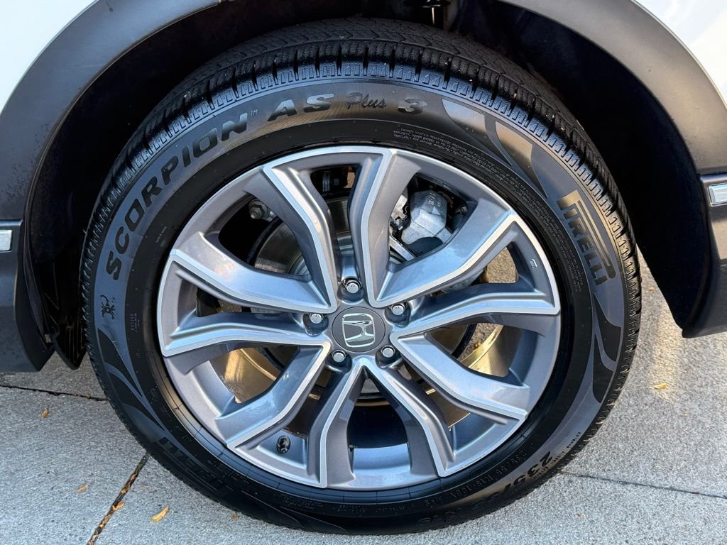 2020 Honda CR-V Hybrid Touring photo 10