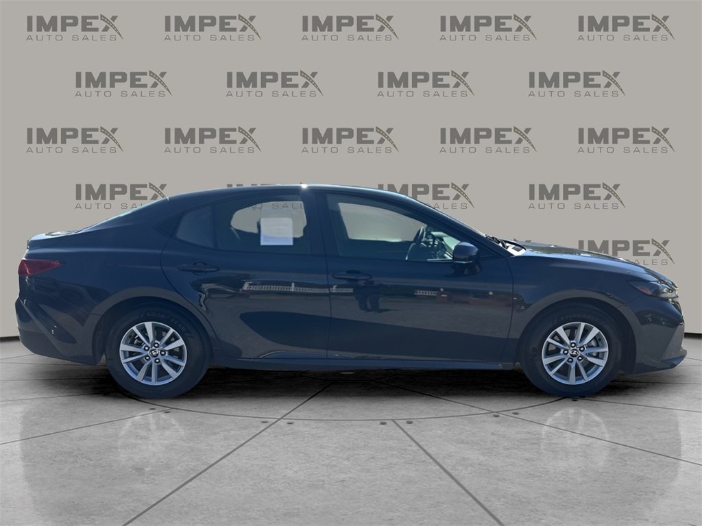 2025 Toyota Camry LE photo 6
