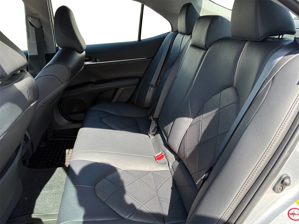 2018 Toyota Camry XLE V6 photo 14