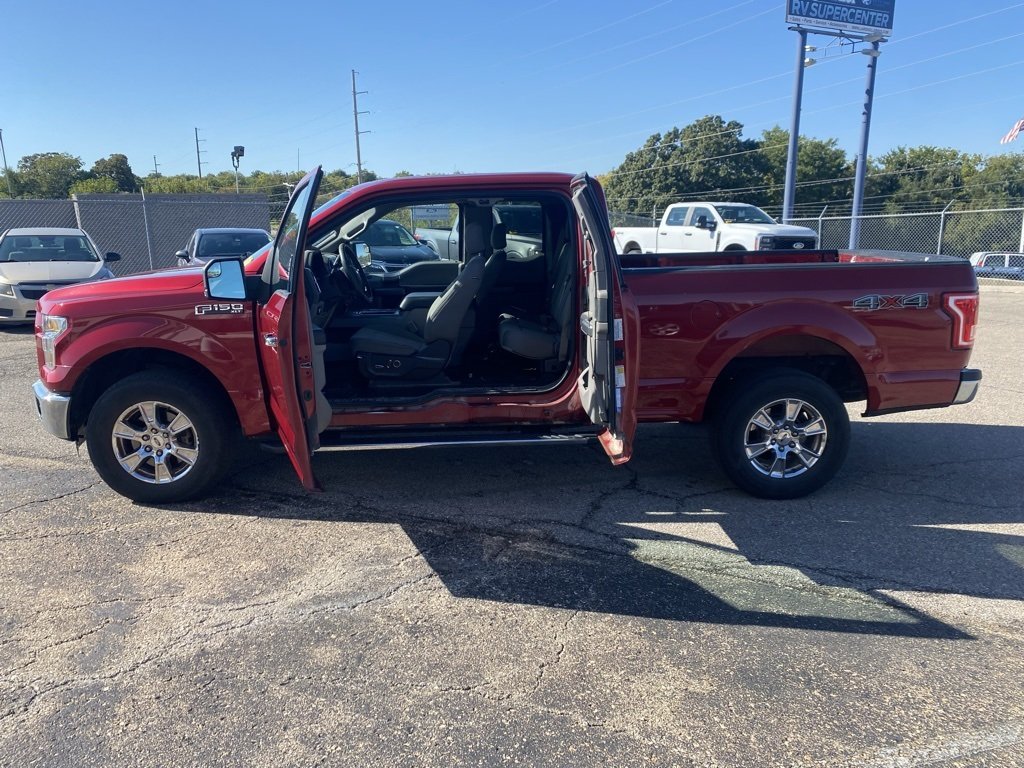 2016 Ford F-150 XLT photo 4
