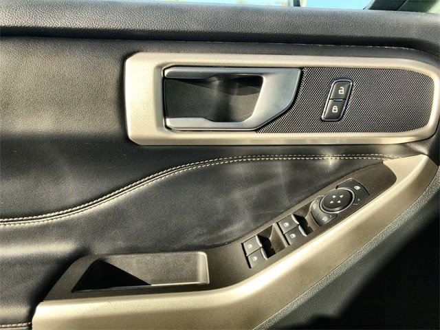 2024 Ford Explorer XLT photo 4