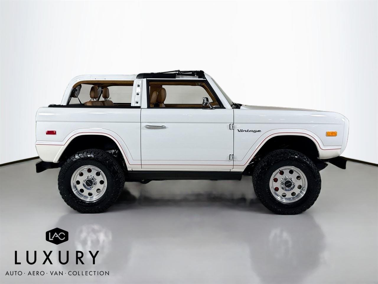 2025 Ford Bronco Badlands photo 3