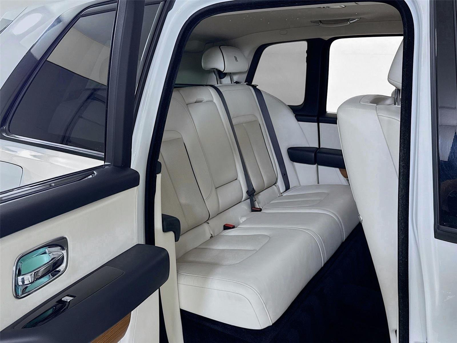 2021 Rolls Royce Cullinan RR31 photo 21