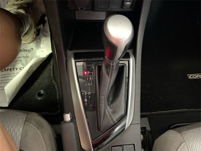 2019 Toyota Corolla XLE XSE photo 17
