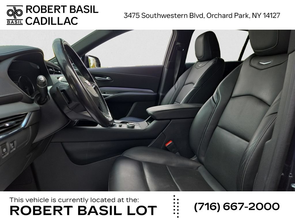 2023 Cadillac XT4 Premium Luxury photo 9