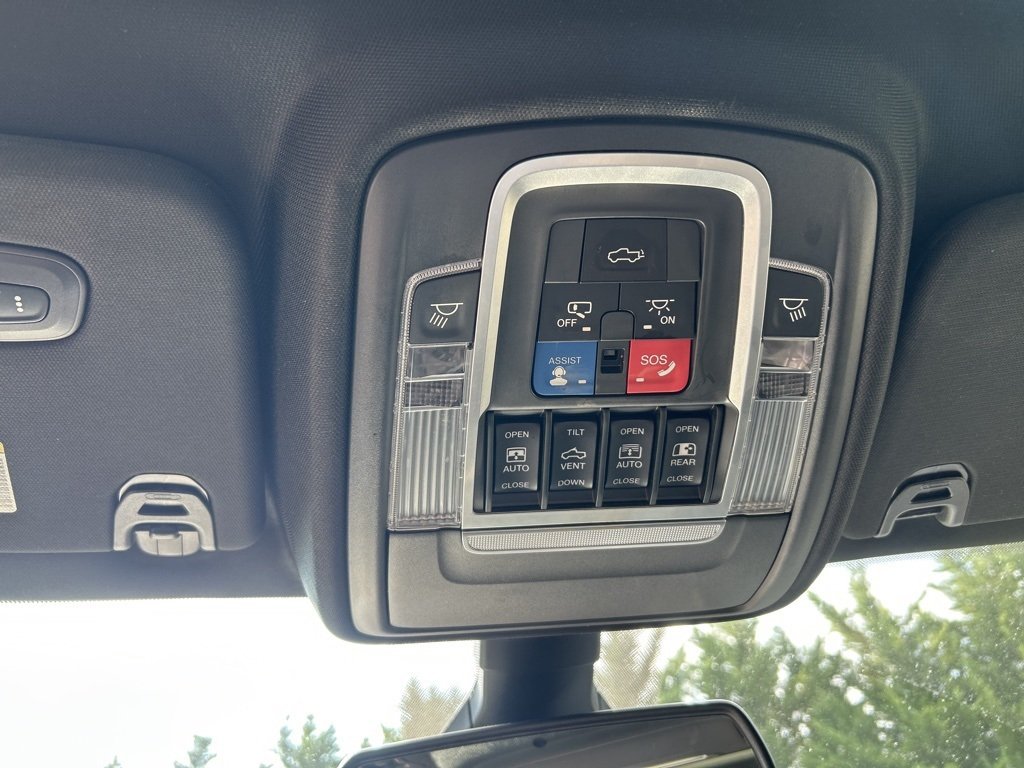 2019 Ram 1500 Laramie photo 16