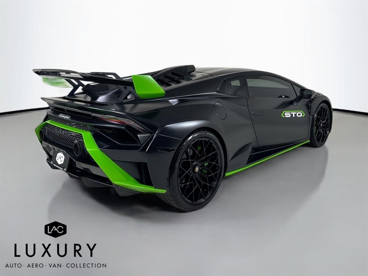 2023 Lamborghini Huracan STO photo 4